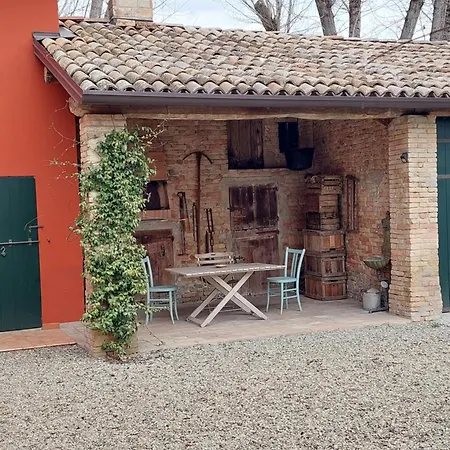 Apartament Romantic Apartment Garden Parking In Parma City Villa Podere Merlo *