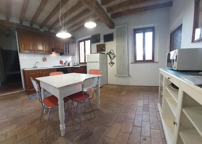 Апартаменты Romantic Garden Parking In Podere Merlo Парма